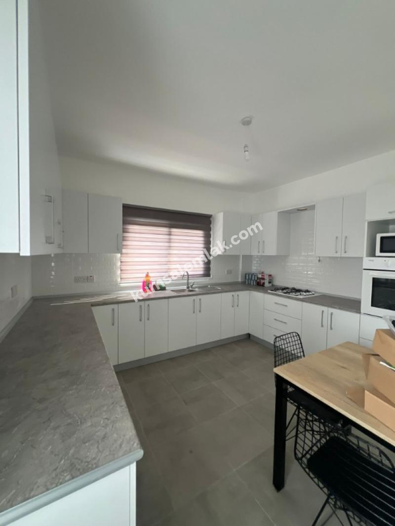 ORTAKÖY'DE  3+1 FUL EŞYALI KİRALIK DAİRE