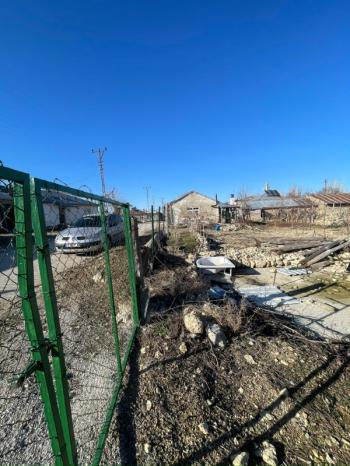 DEĞİRMENBAŞI KÖYÜNDE MÜSTAKİL EV VE ARSASI 