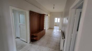 KALE ARKASI CADDE ÜZERİ KİRALIK