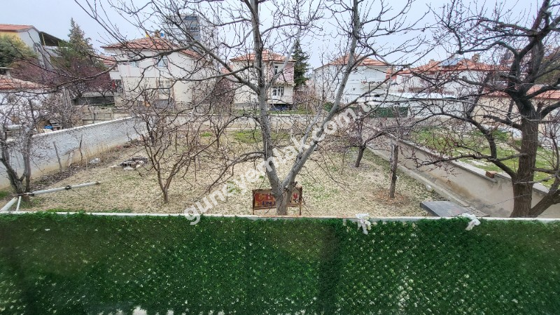 KALE ARKASI CADDE ÜZERİ KİRALIK