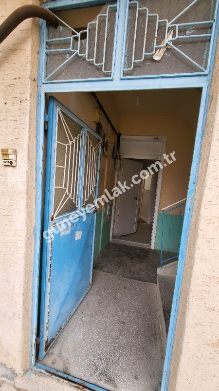 KALE ARKASI CADDE ÜZERİ KİRALIK