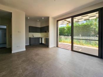 Kıbrıs Girne Alsancak’ta Ödüllü Sitede Satılık Bahçeli 2+1 Daire