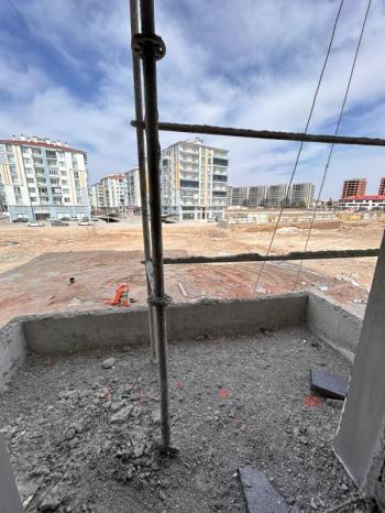 AFYON ÜÇOK EMLAKTAN  GÜVENEVLER MAH 2+1 60M² SATILIK DAİRE 