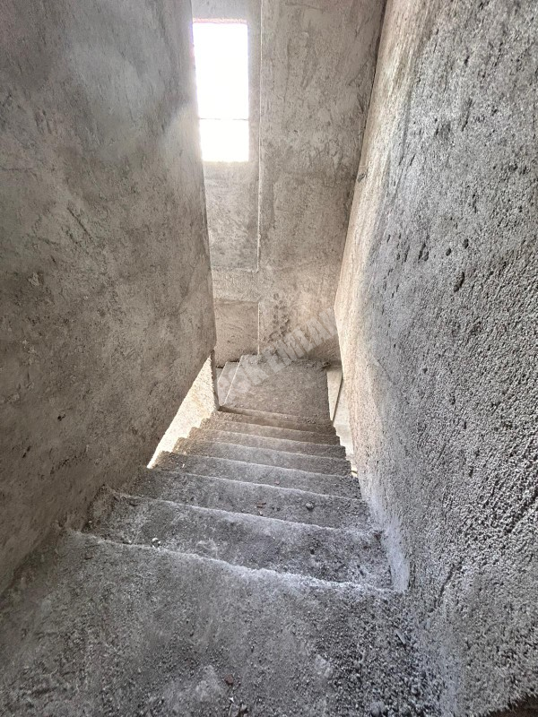 AFYON ÜÇOK EMLAKTAN  GÜVENEVLER MAH 2+1 60M² SATILIK DAİRE 