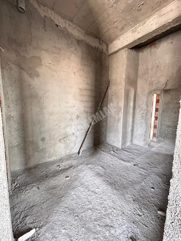 AFYON ÜÇOK EMLAKTAN  GÜVENEVLER MAH 2+1 60M² SATILIK DAİRE 