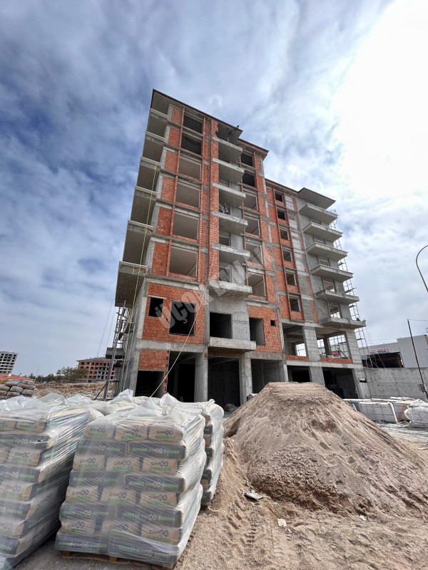 AFYON ÜÇOK EMLAKTAN  GÜVENEVLER MAH 2+1 60M² SATILIK DAİRE 