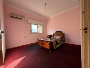 Lefkoşa Yenikent Bölgesinde Türk Koçanlı Bahçeli Satılık 3+1 İkiz Ev