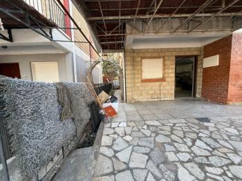 Lefkoşa Yenikent Bölgesinde Türk Koçanlı Bahçeli Satılık 3+1 İkiz Ev