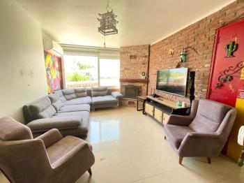 Kıbrıs Girne Alsancak ta Satılık 2+1 Çok Özel Bahçe Katı