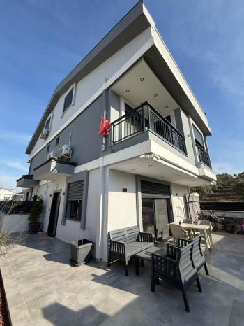 DİDİM HİSAR MAHALLESİ’NDE  135 m² GENİŞ KULLANIM ALANLI BAHÇELİ  GENİŞ TERASLI & BALKONLU 1 YAŞINDA 3+1 SATILIK VİLLA! 