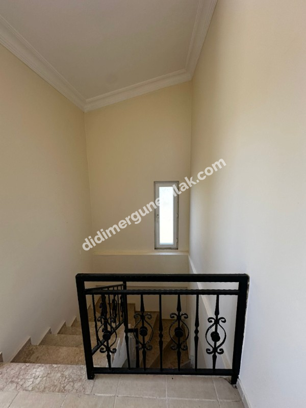 DİDİM EFELER MAHALLESİ ADNAN MENDERES BULVARI ÜZERİNDE ÇİFT BANYOLU  GENİŞ TERASLI   2+1 DUBLEKS FIRSAT DAİRE! 