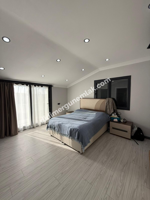 DİDİM HİSAR MAHALLESİ’NDE  135 m² GENİŞ KULLANIM ALANLI BAHÇELİ  GENİŞ TERASLI & BALKONLU 1 YAŞINDA 3+1 SATILIK VİLLA! 