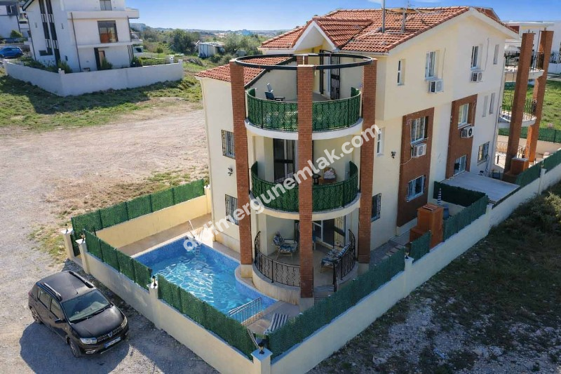 DİDİM HİSAR MAHALLESİ’NDE  360 m² ARSA İÇERİSİNDE  MÜSTAKİL BAHÇELİ  AYRI GİRİŞLİ 3+1 VİLLA! 