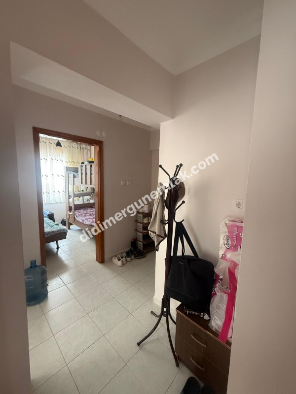 DİDİM ÇAMLIK MAHALLESİ’NDE  DENİZE YÜRÜME MESAFESİNDE 2+1 YOL CEPHELİ 2. KAT SATILIK DAİRE! 