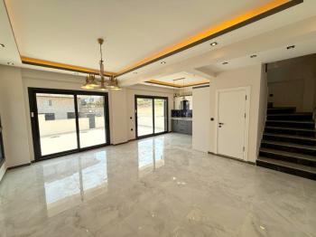 Didim'de Daire Parasına Satılık 3+1 Villa