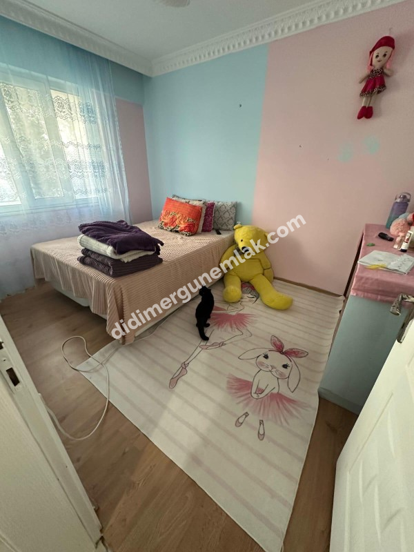 DİDİM YENİ MAHALLE’DE TAM KÖŞE GENİŞ BAHÇE KULLANIMLI 3+1 YÜKSEK GİRİŞ SATILIK DAİRE!