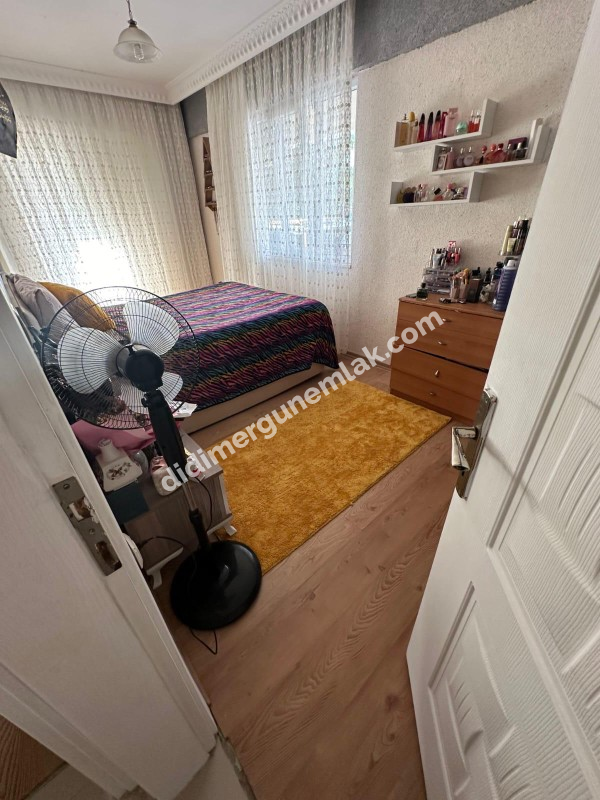 DİDİM YENİ MAHALLE’DE TAM KÖŞE GENİŞ BAHÇE KULLANIMLI 3+1 YÜKSEK GİRİŞ SATILIK DAİRE!