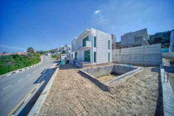 Girne Alsancak Yeşiltepe Satılık Havuzlu Villa