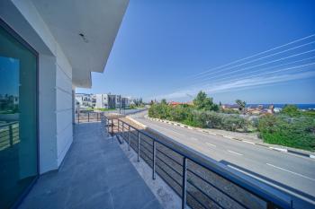 Girne Alsancak Yeşiltepe Satılık Havuzlu Villa