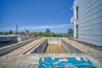 Girne Alsancak Yeşiltepe Satılık Havuzlu Villa