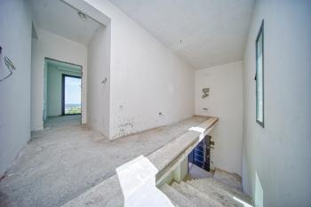 Girne Alsancak Yeşiltepe Satılık Havuzlu Villa