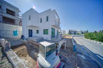 Girne Alsancak Yeşiltepe Satılık Havuzlu Villa