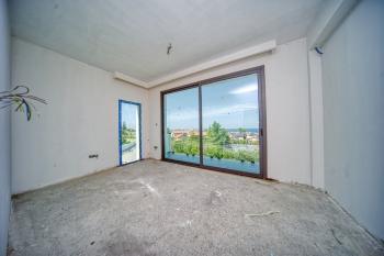 Girne Alsancak Yeşiltepe Satılık Havuzlu Villa