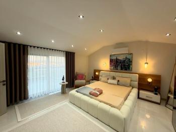 Didim'de Satılık 5+1 Tam Müstakil Villa