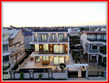 Didim'de Satılık 5+1 Tam Müstakil Villa