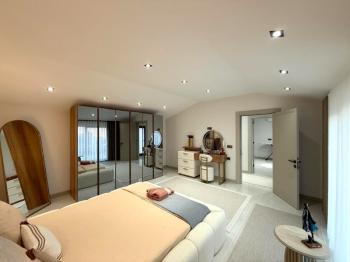 Didim'de Satılık 5+1 Tam Müstakil Villa