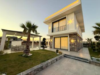 Didim'de Full Eşyalı 4+1 Villa