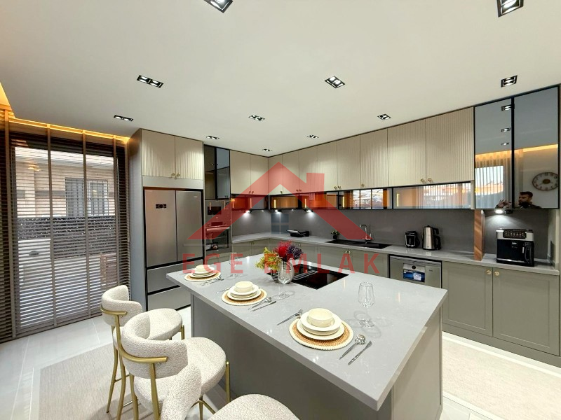 Didim'de Satılık 5+1 Tam Müstakil Villa