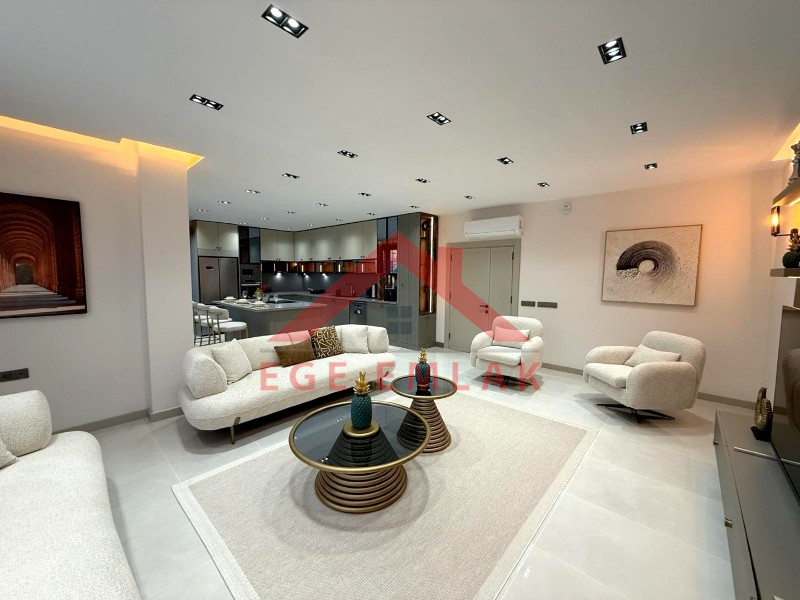 Didim'de Satılık 5+1 Tam Müstakil Villa