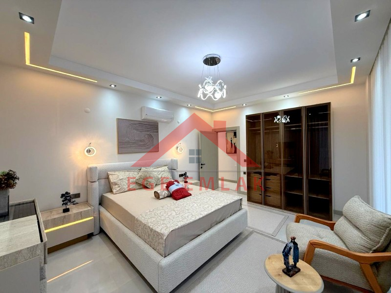 Didim'de Satılık 5+1 Tam Müstakil Villa