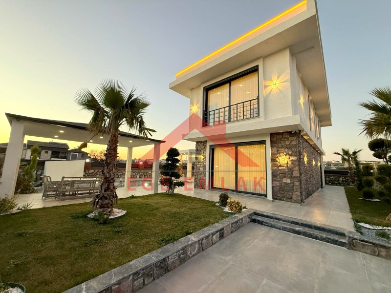 Didim'de Full Eşyalı 4+1 Villa