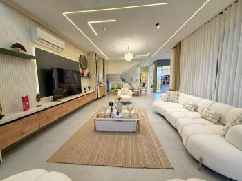 Didim'de 610 M2 Arsa İçerisinde Satılık 4+1 Villa