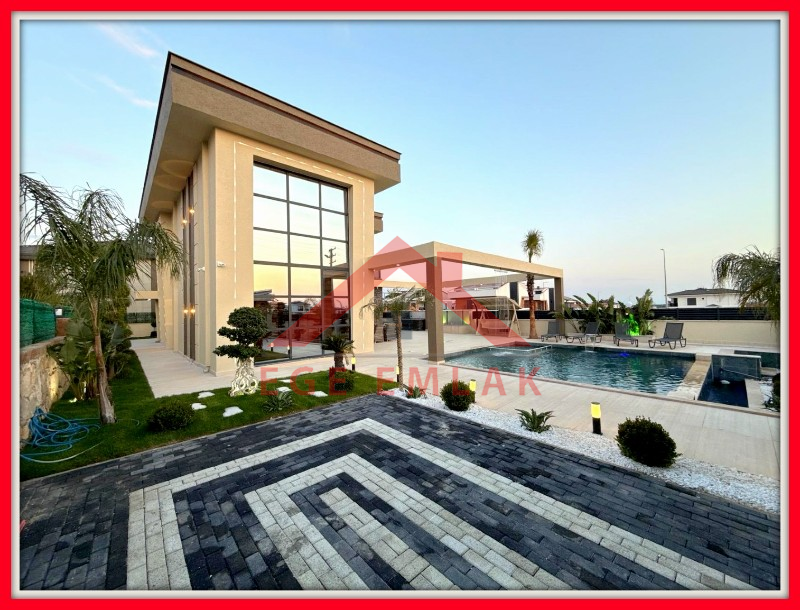 Didim'de 610 M2 Arsa İçerisinde Satılık 4+1 Villa