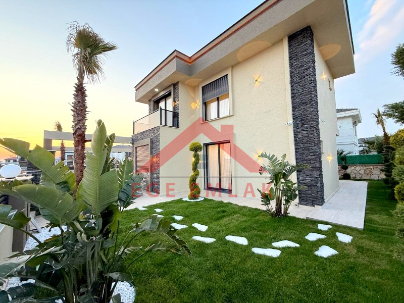 Didim'de 610 M2 Arsa İçerisinde Satılık 4+1 Villa
