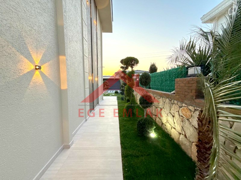 Didim'de 610 M2 Arsa İçerisinde Satılık 4+1 Villa