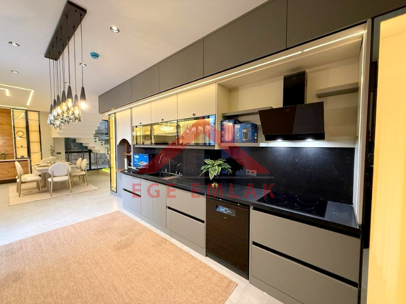 Didim'de 610 M2 Arsa İçerisinde Satılık 4+1 Villa