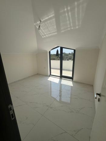  DİDİM HİSAR MAHALLESİ’NDE EŞSİZ DENİZ MANZARALI 3+1 | TERASLI | 3 KATLI | 1 YAŞINDA | 140m² NET! SATILIK VİLLA