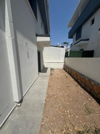  DİDİM HİSAR MAHALLESİ’NDE EŞSİZ DENİZ MANZARALI 3+1 | TERASLI | 3 KATLI | 1 YAŞINDA | 140m² NET! SATILIK VİLLA