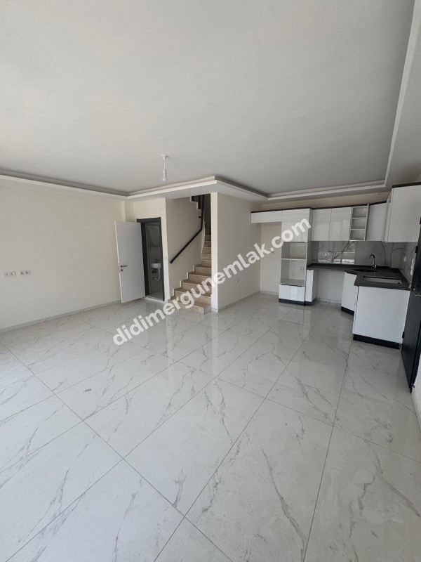  DİDİM HİSAR MAHALLESİ’NDE EŞSİZ DENİZ MANZARALI 3+1 | TERASLI | 3 KATLI | 1 YAŞINDA | 140m² NET! SATILIK VİLLA