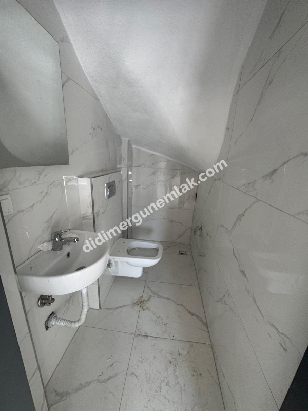  DİDİM HİSAR MAHALLESİ’NDE EŞSİZ DENİZ MANZARALI 3+1 | TERASLI | 3 KATLI | 1 YAŞINDA | 140m² NET! SATILIK VİLLA