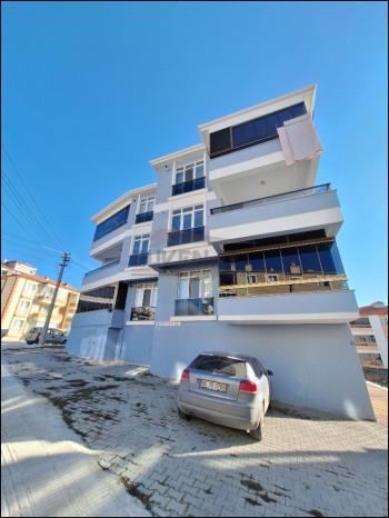 GÜVENAY -  ÇORUM BAHÇELİEVLER MAH. İPEK TAKSİ İLERİSİ 3+1 SATILIK DAİRE