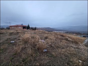 GÜVENAY - ÇORUM BARAJI ÜST TARAFI MANZARALI 1,270 M² SATILIK BAHÇE