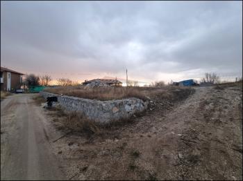 GÜVENAY - ÇORUM BARAJI ÜST TARAFI MANZARALI 1,270 M² SATILIK BAHÇE