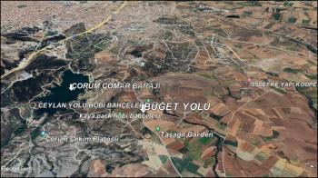 GÜVENAY - ÇORUM BARAJI ÜST TARAFI MANZARALI 1,270 M² SATILIK BAHÇE