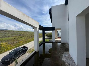 GÖNYELİ AŞIKLAR TEPESİNDE 6 YATAK ODALI TRİPLEX EV