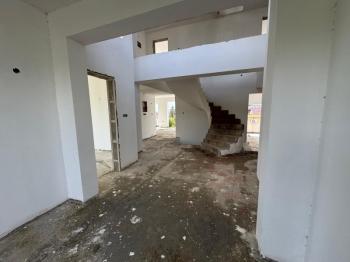 GÖNYELİ AŞIKLAR TEPESİNDE 6 YATAK ODALI TRİPLEX EV